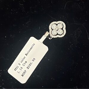 Small Dainty Clover Pendant Necklace - White/Silver